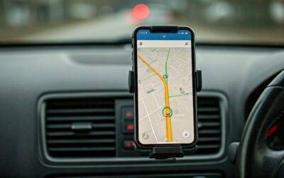 Can Waze Give Directions Over Car Speakers With Radio On?