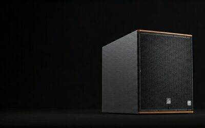How to Set Up Speakers for a Party: The Expert Audio Guide