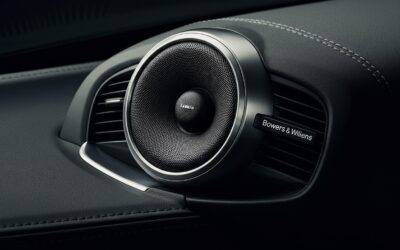 What Speakers Does Volvo Use? (B&W vs. Harman Kardon)
