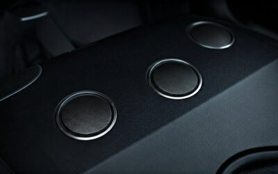 What Amp for 4 Ohm Speakers? Guide